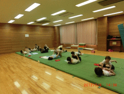 �x�r�[�̑�