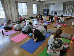 ベビーママヨガ